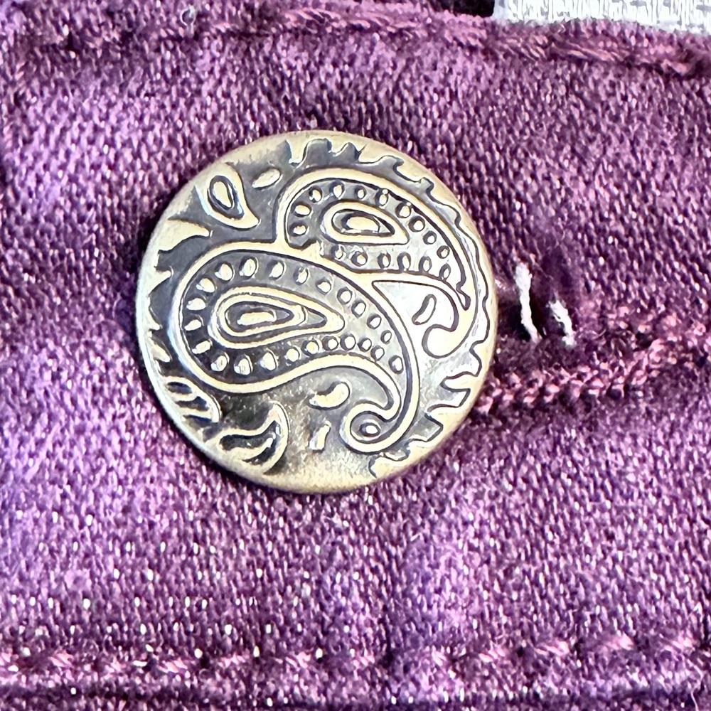 DG2 by Diane Gilman Embroidered Rhinestone Straight Purple Jeans size 10 - Picture 6 of 11